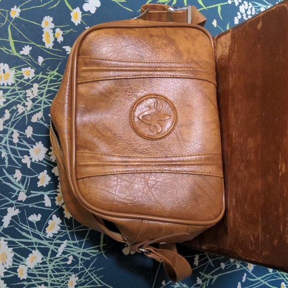 Vintage 1975 American Tourister Luggage Leather Tote - Picture 2 of 10